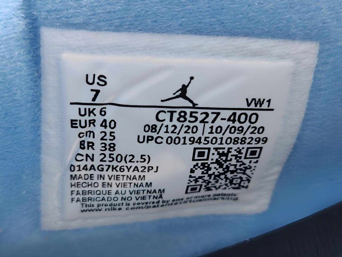 JORDAN 4 RETRO "University Blue"