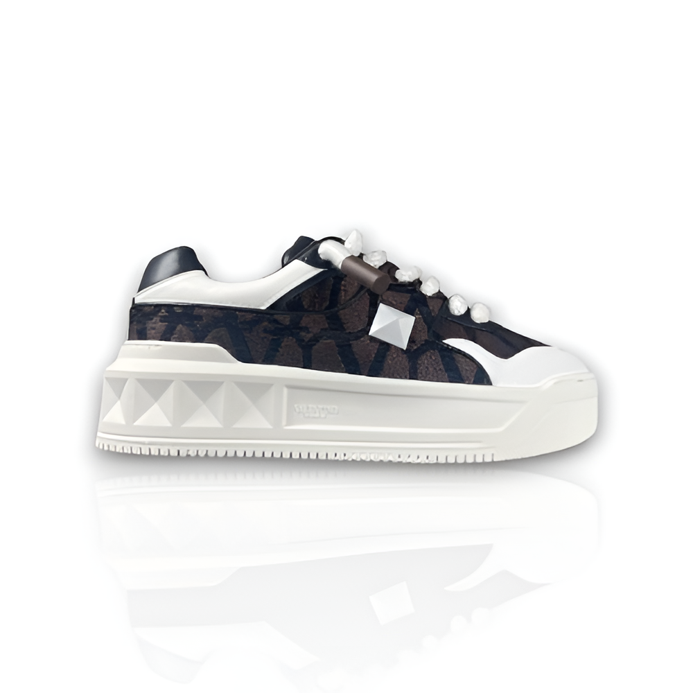 Valentino Garavani "One Stud Leather Sneakers"