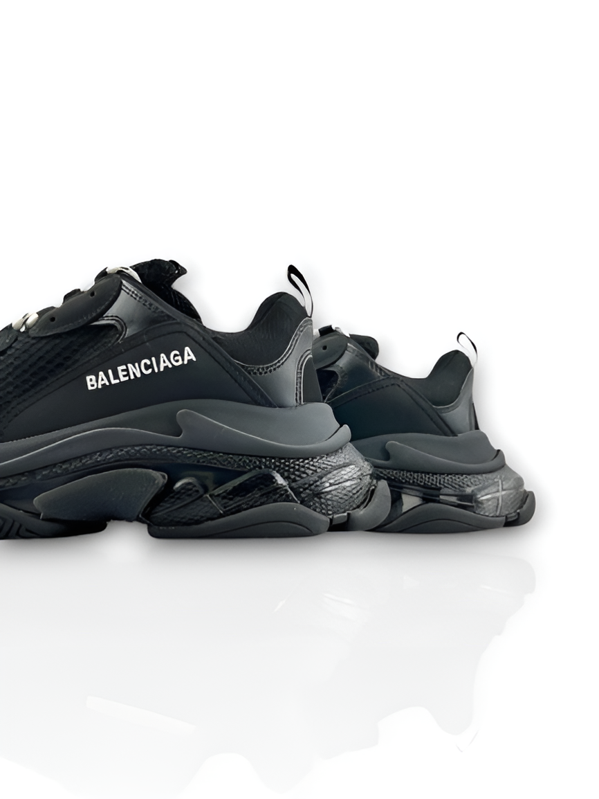 BALENCIAGA - Triple S (Black)